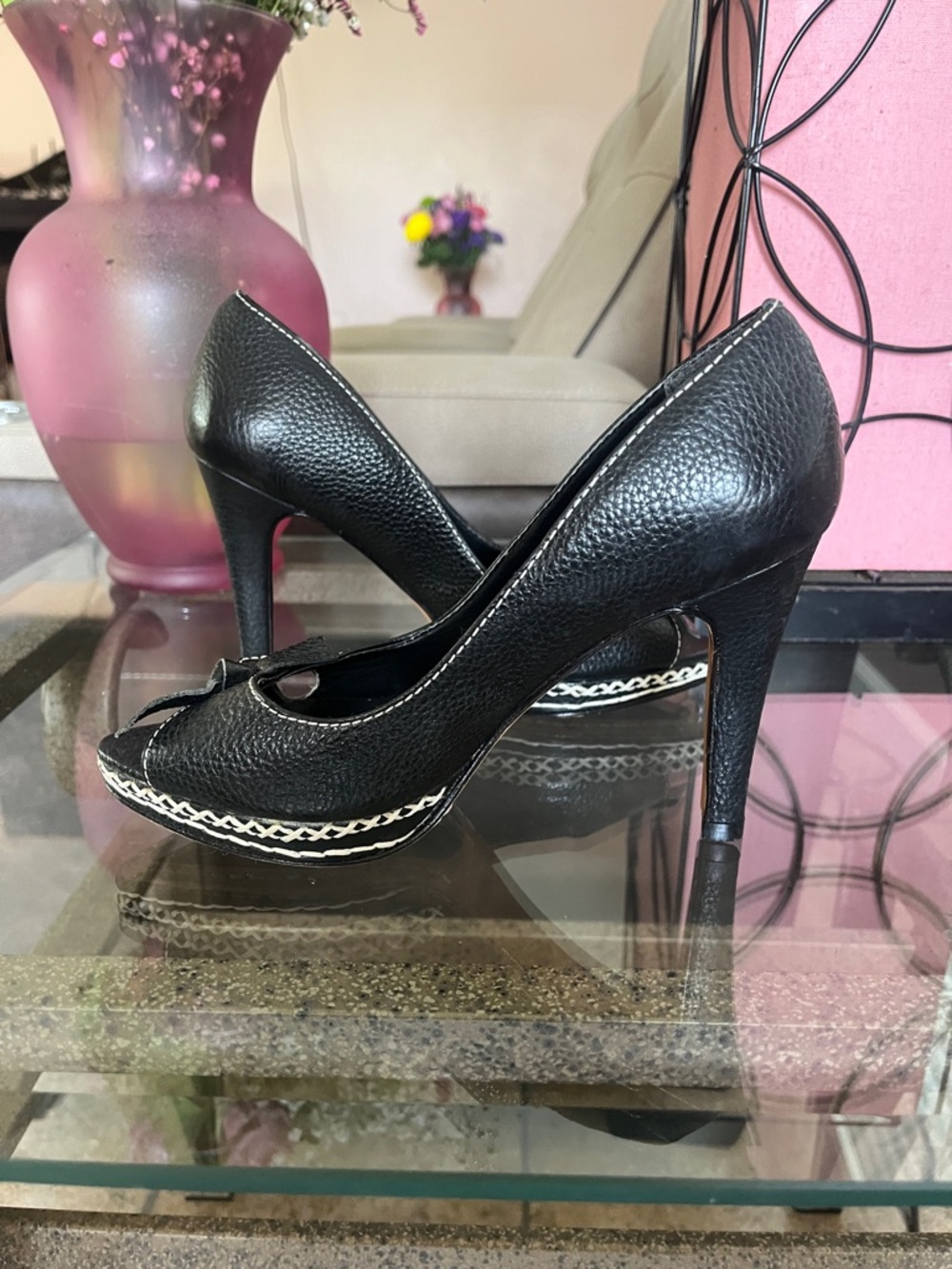 SCHUTZ Black Peep-Toe Bow Leather Pumps - Picture 2 of 6
